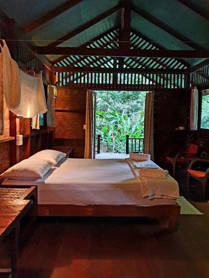 Our Jungle House Hotel Khao Sok National Park Bagian luar foto