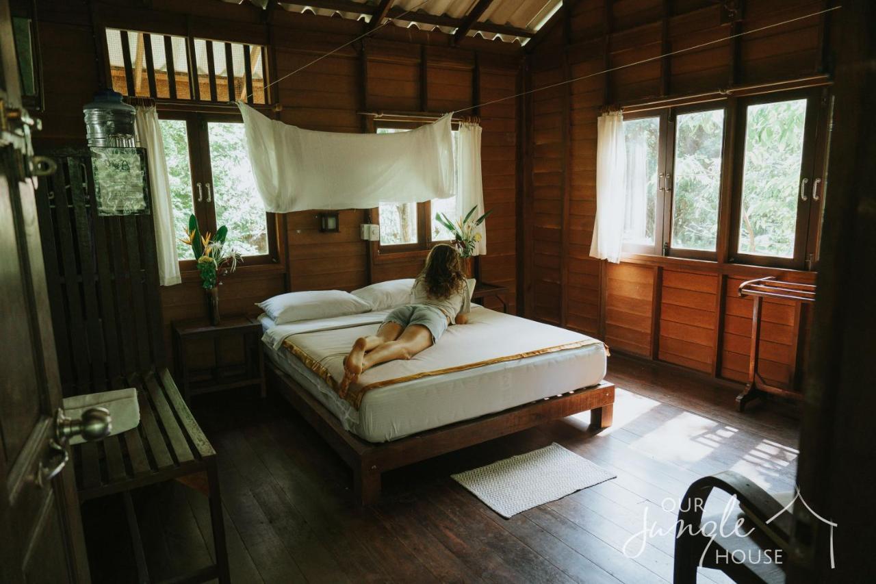 Our Jungle House Hotel Khao Sok National Park Bagian luar foto