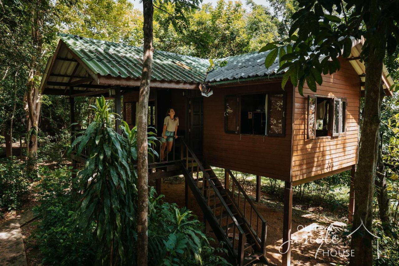 Our Jungle House Hotel Khao Sok National Park Bagian luar foto